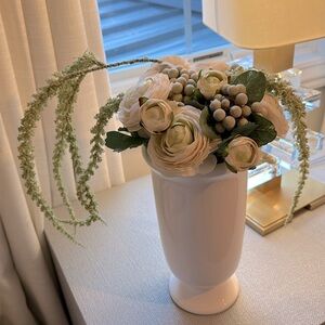 Custom floral arrangement Perfect gift high quality silk flowers